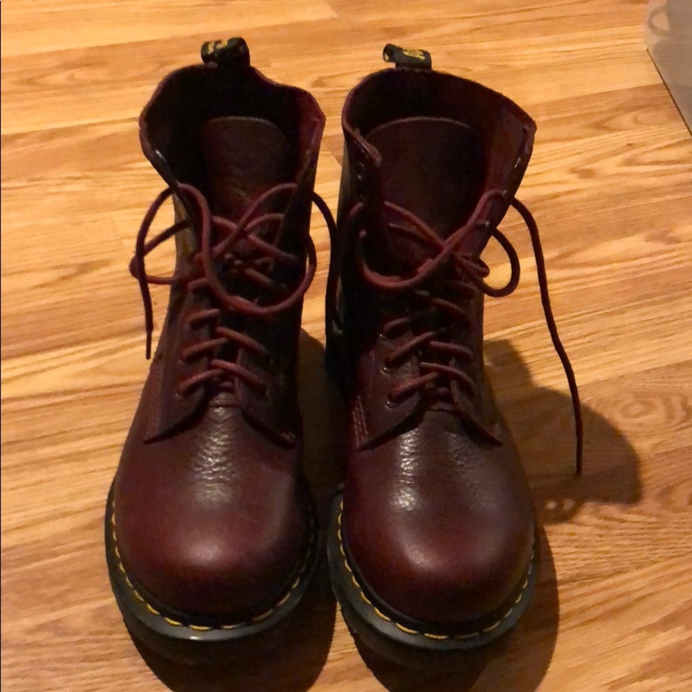 Maroon Dr. Martens Pascal boot size 8